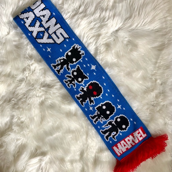 Marvel Guardians of The Galaxy Groot Funko Holiday Fringe Scarf Double Sided - Picture 3 of 10